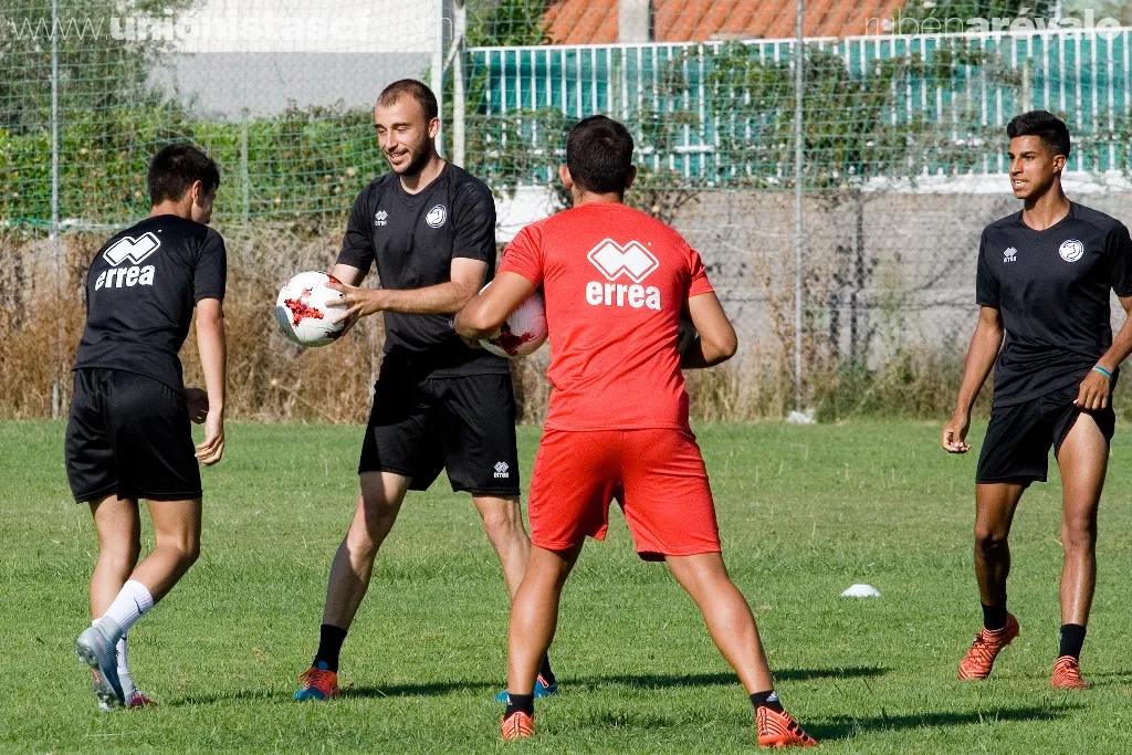 Adrián Llano durante un entrenamiento con Unionistas. Imagen: Unionistas de Salamanca