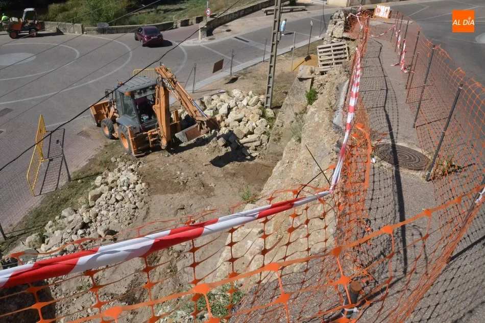 Foto 3 - Arranca la reparaci&oacute;n del muro de contenci&oacute;n de la Cuesta de Santiago, que costar&aacute; 20.000&euro;  