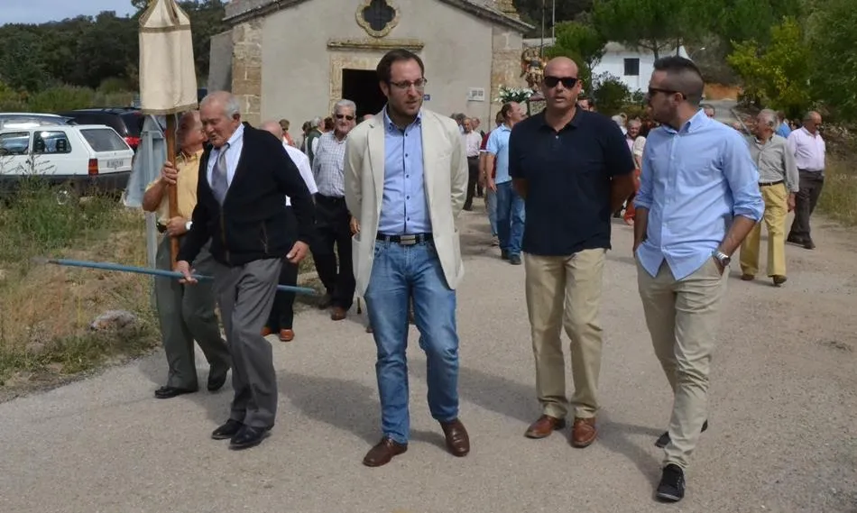 Marcos Iglesias, en una procesión de años anteriores junto a Nicolás Torrens