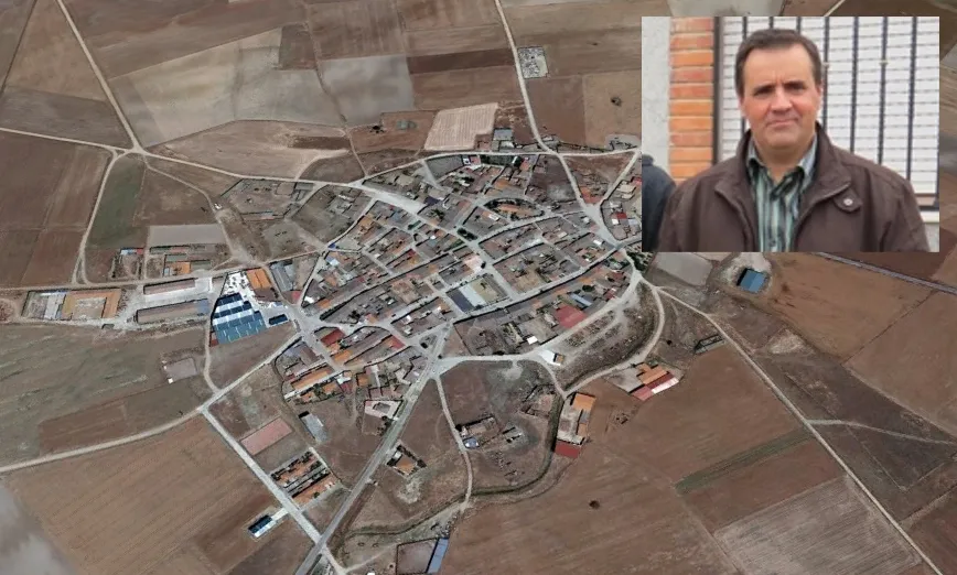 Foto aérea de Tarazona de Guareña con una imagen sobreimpresa del alcalde, José Luis Barajas | Foto: Google Maps