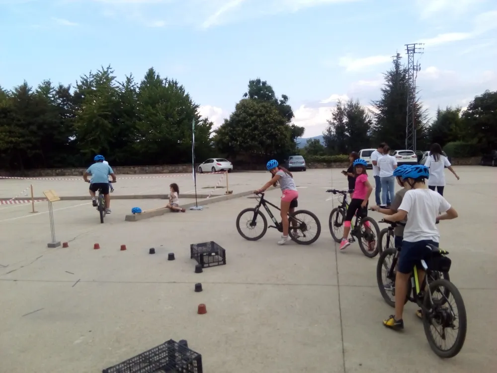 La Casa del Parque ofreció un circuito lúdico familiar para todas las edades