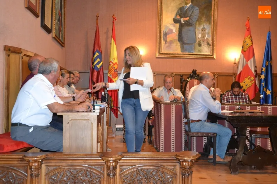 Foto 3 - Aprobadas por unanimidad las &uacute;ltimas ordenanzas de la legislatura en un Pleno que &lsquo;acab&oacute;&rsquo; en...