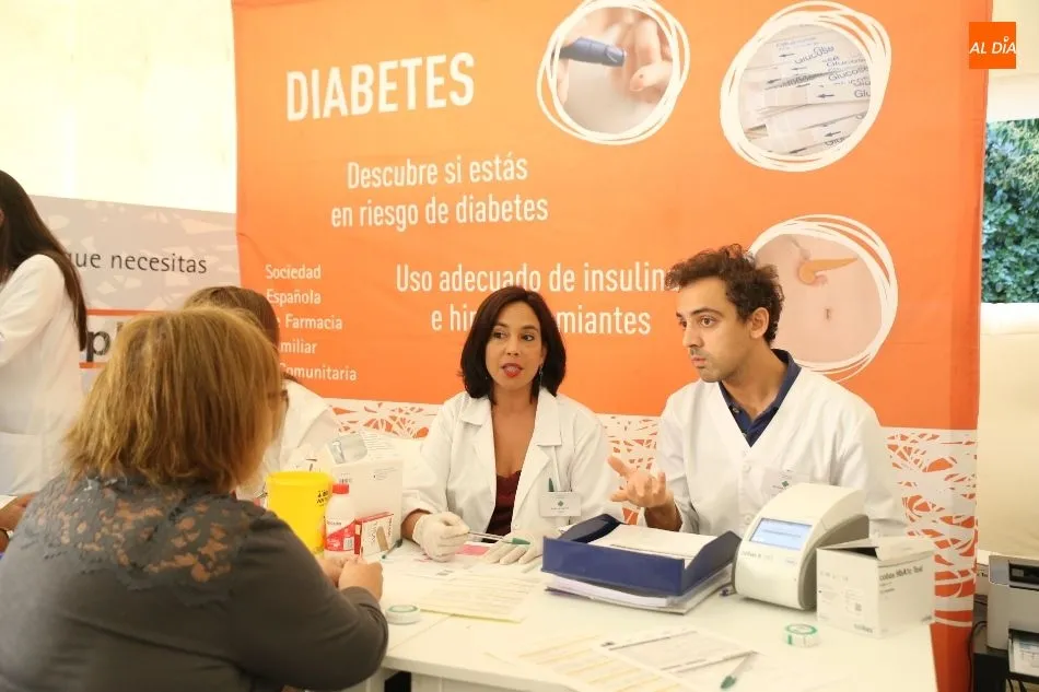 Foto 2 - Los farmac&eacute;uticos difunden su papel para fomentar salud y del uso adecuado de los medicamentos