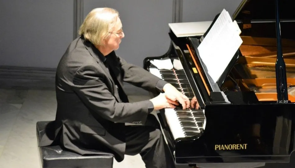 Foto 2 - El tenor Manuel G&oacute;mez Ruiz y el pianista Juan Antonio &Aacute;lvarez Parejo actuar&aacute;n en la Casa Lis