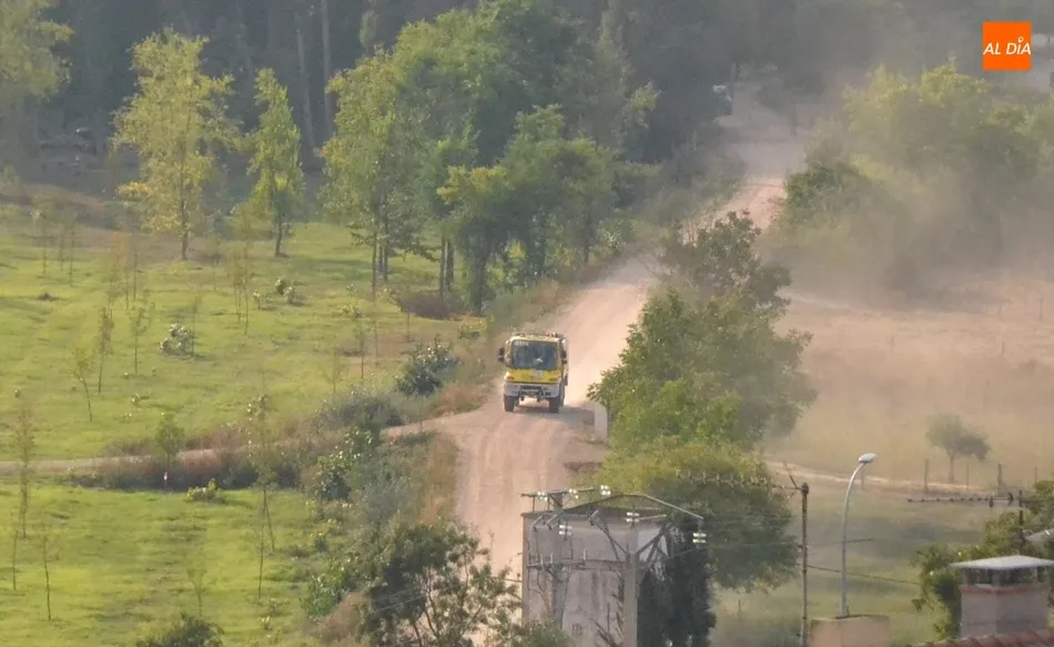 Foto 3 - Declarado un incendio forestal en el camino que lleva al Paraje  