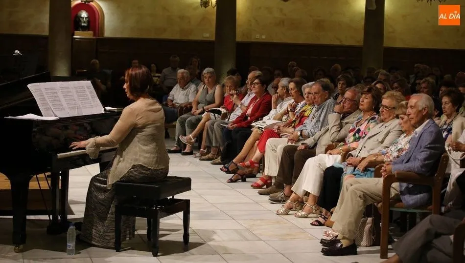 Un instante del concierto en el Casino. Fotos: Alberto Martín
