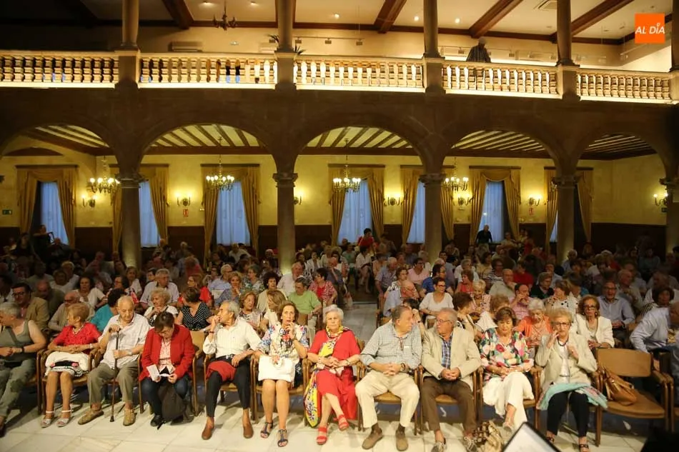Foto 8 - Cari Argente y Marina Fern&aacute;ndez emocionan al p&uacute;blico del Casino con su m&uacute;sica
