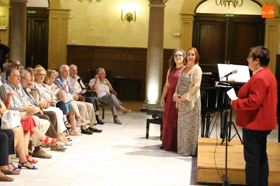 Foto 5 - Cari Argente y Marina Fern&aacute;ndez emocionan al p&uacute;blico del Casino con su m&uacute;sica