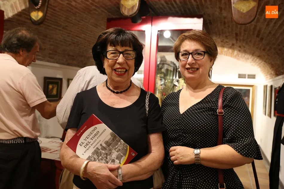 Foto 5 - To&ntilde;o Bl&aacute;zquez pone de largo El veneno del Toro y otras bajas pasiones. Memorias, su &uacute;ltima obra