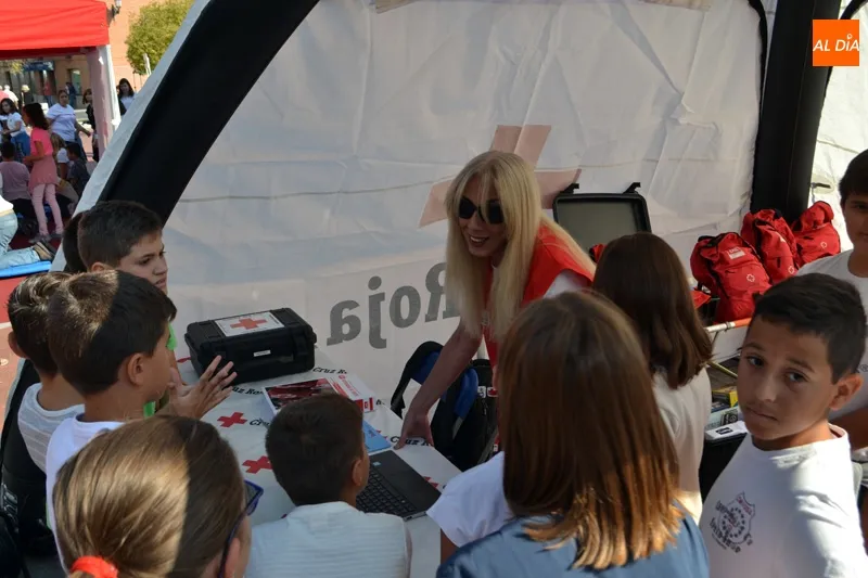 Foto 5 - Cruz Roja se une al D&iacute;a de los primeros auxilios con un taller pr&aacute;ctico y la presentaci&oacute;n de una ...