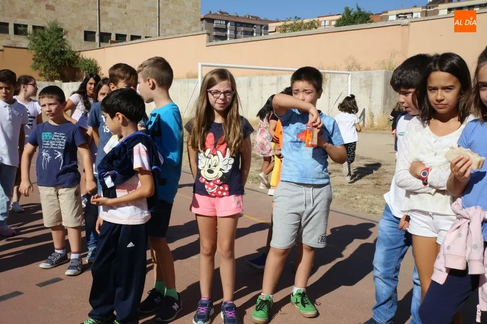 Foto 3 - Divertida celebraci&oacute;n del D&iacute;a Europeo del Deporte Escolar en el colegio Antonio Machado
