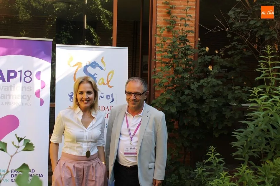 La directora de la ONT, Beatriz Domínguez-Gil, y el decano de la Facultad de Farmacia de la USAL, Antonio Muro