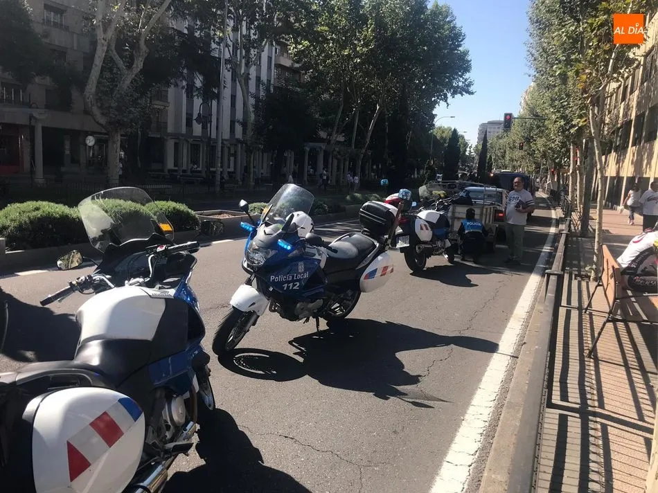 Foto 4 - Un ciclista sufre lesiones al chocar con un remolque en el paseo de Carmelitas