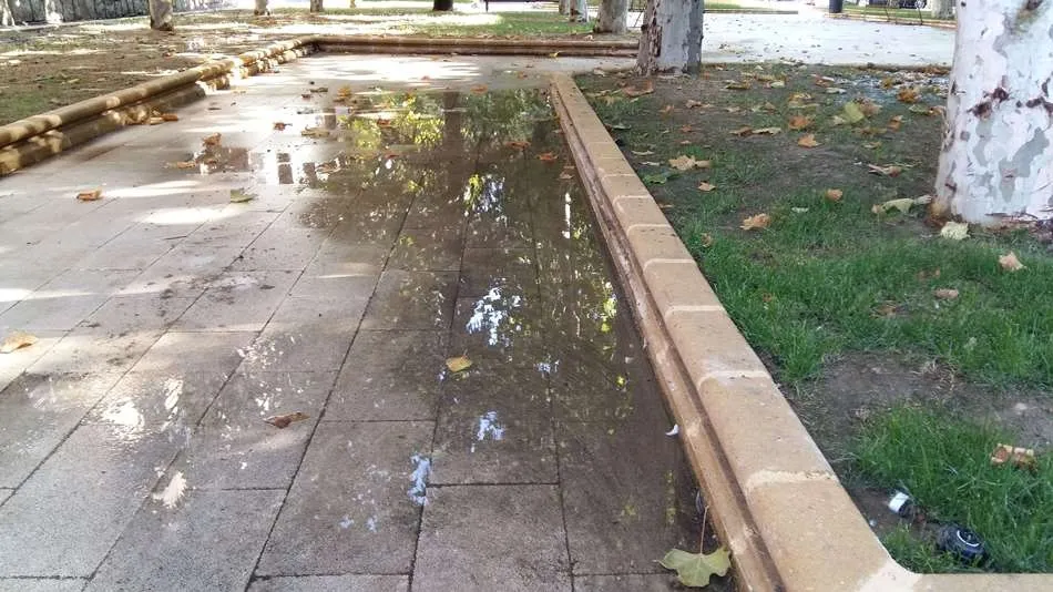 Foto 6 - El PSOE califica de &ldquo;chapuza&rdquo; las obras en las plazas interiores del barrio de San Jos&eacute;