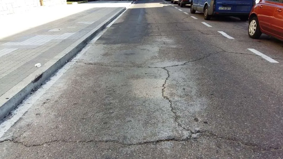 Foto 5 - El PSOE califica de &ldquo;chapuza&rdquo; las obras en las plazas interiores del barrio de San Jos&eacute;