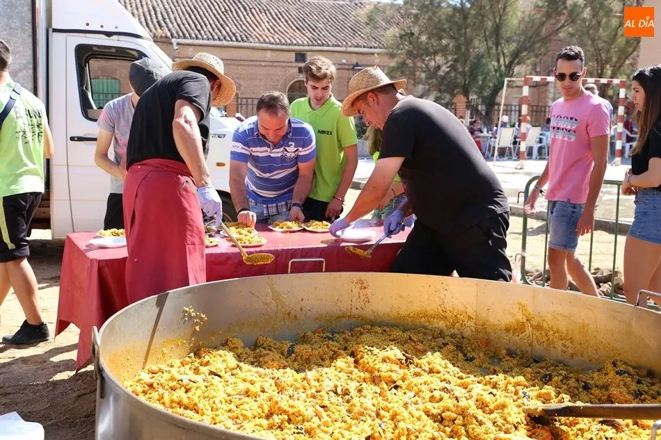 Foto 11 - Fiesta y solidaridad, de la mano en Tarazona de Guare&ntilde;a