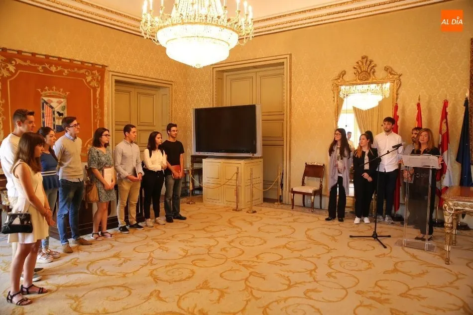 Foto 5 - Recepci&oacute;n a los j&oacute;venes salmantinos que han estado en centros de investigaci&oacute;n en Europa