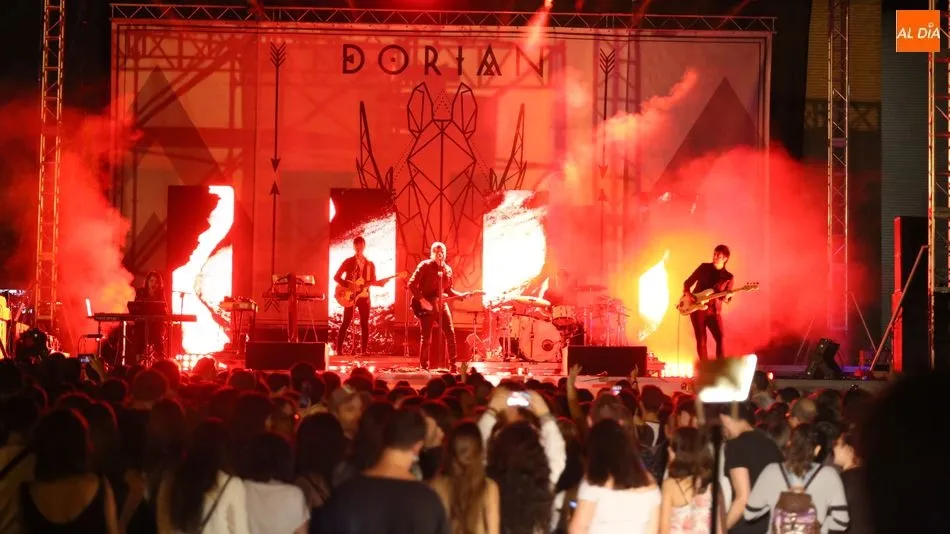 Un instante de los primeros compases del concierto. Fotos: Alberto Martín