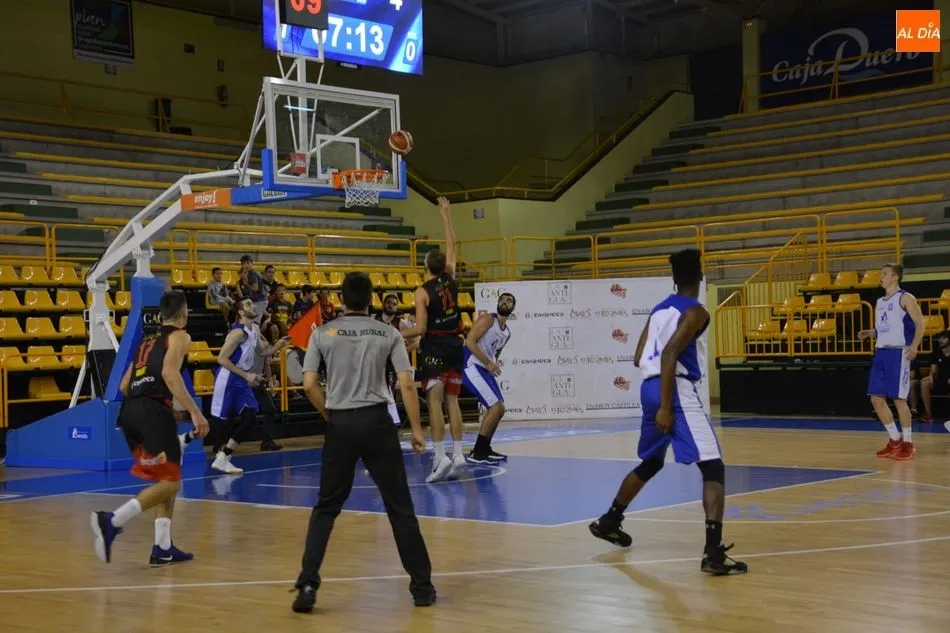 Foto 9 - La Antigua Tormes cierra la pretemporada con triunfo en W&uuml;rzburg frente al Zamora (67-62)
