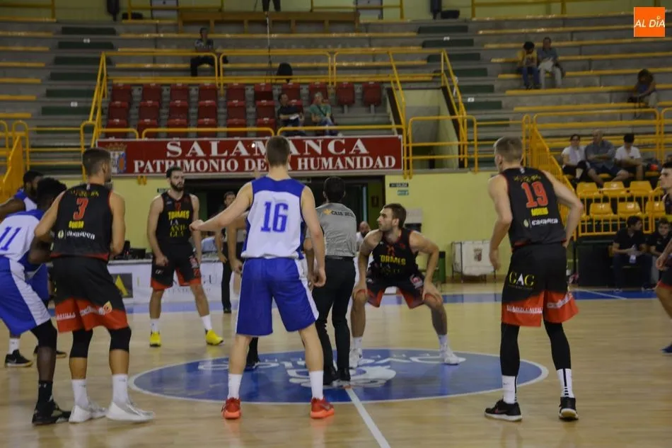 Foto 8 - La Antigua Tormes cierra la pretemporada con triunfo en W&uuml;rzburg frente al Zamora (67-62)