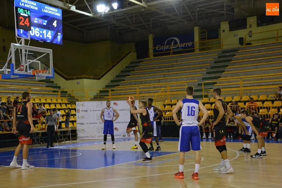 Foto 4 - La Antigua Tormes cierra la pretemporada con triunfo en W&uuml;rzburg frente al Zamora (67-62)