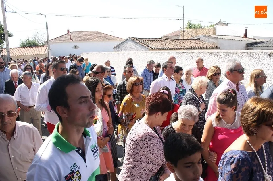 Foto 6 - Bailes en honor a San Miguel Arc&aacute;ngel en una concurrida jornada festiva en Juzbado