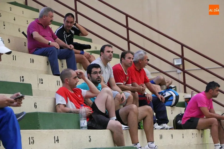 Foto 4 - Arranca el Campeonato de Frontenis de Vitigudino con 15 parejas de distintos lugares de la...