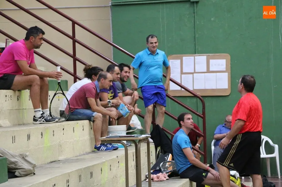 Foto 3 - Arranca el Campeonato de Frontenis de Vitigudino con 15 parejas de distintos lugares de la...