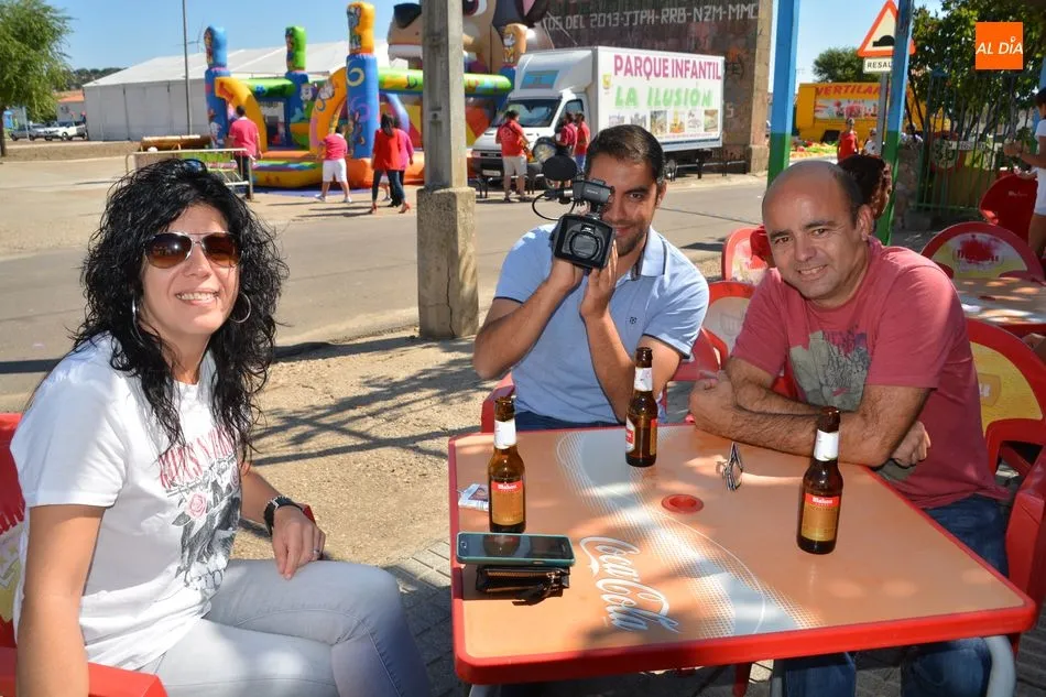 Los vecinos de Santiz viven el día grande de sus fiestas honrando a San Miguel Arcángel  