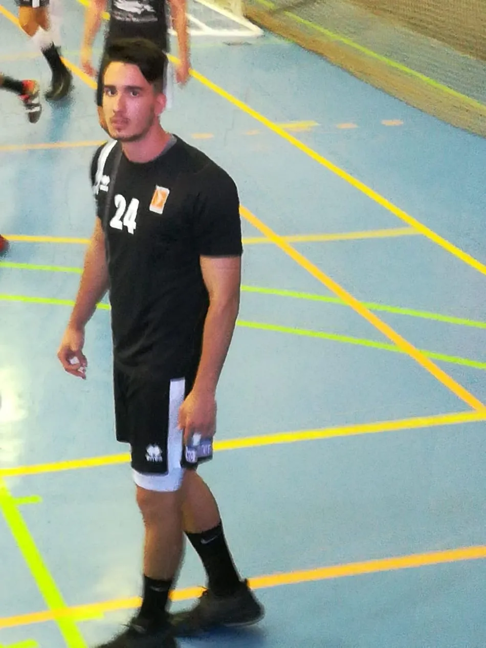 Foto 3 - El Autocares Sanal&oacute;n cae por la m&iacute;nima en la cancha del Caf&eacute;s Toscaf (24-23)