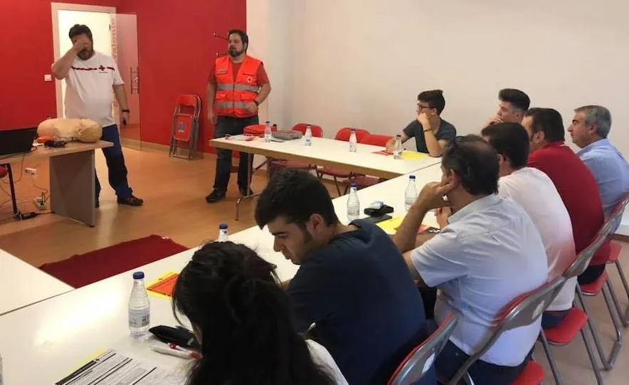 Foto 2 - Impartido un nuevo curso de formaci&oacute;n en el manejo de desfibriladores  