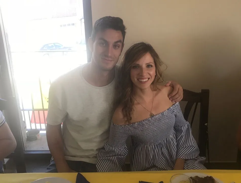 Foto 3 - La familia Bartol se re&uacute;ne en torno a la mesa en el restaurante El Rollo de Vilvestre  