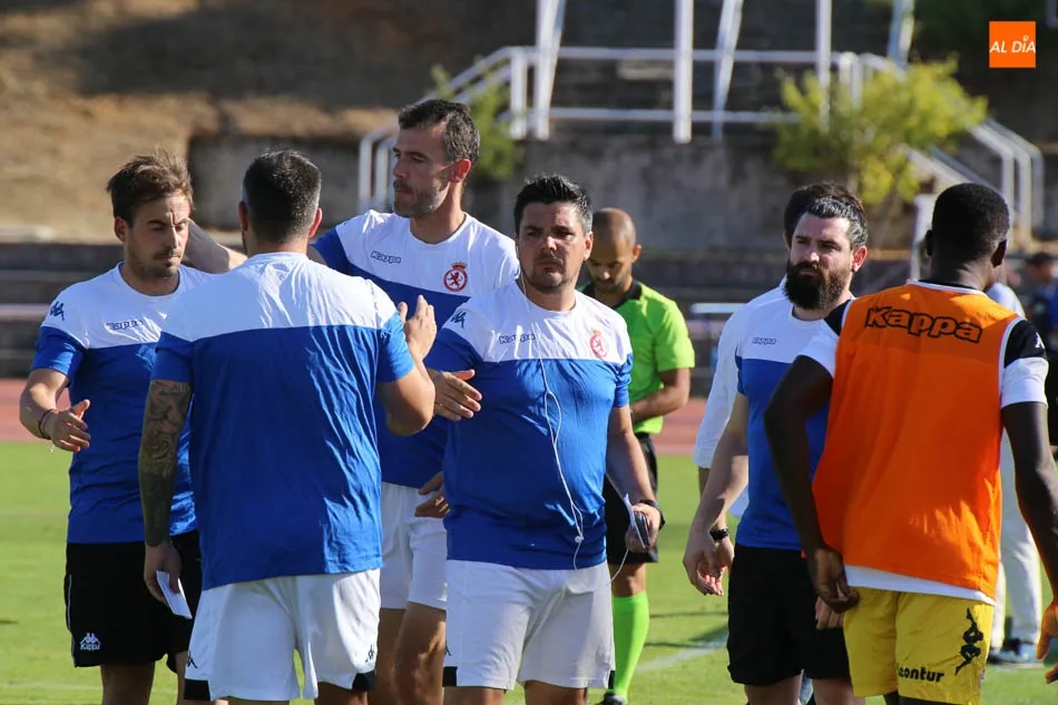 Foto 7 - La Cultural Leonesa agrava la mala racha de Unionistas (0-1)