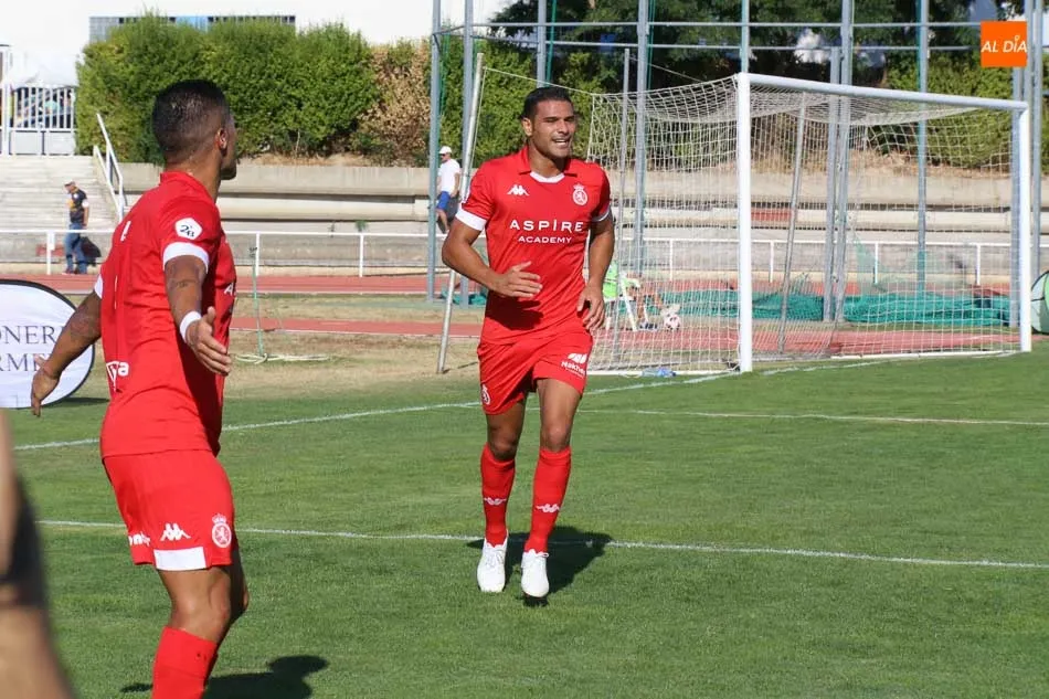 Foto 6 - La Cultural Leonesa agrava la mala racha de Unionistas (0-1)