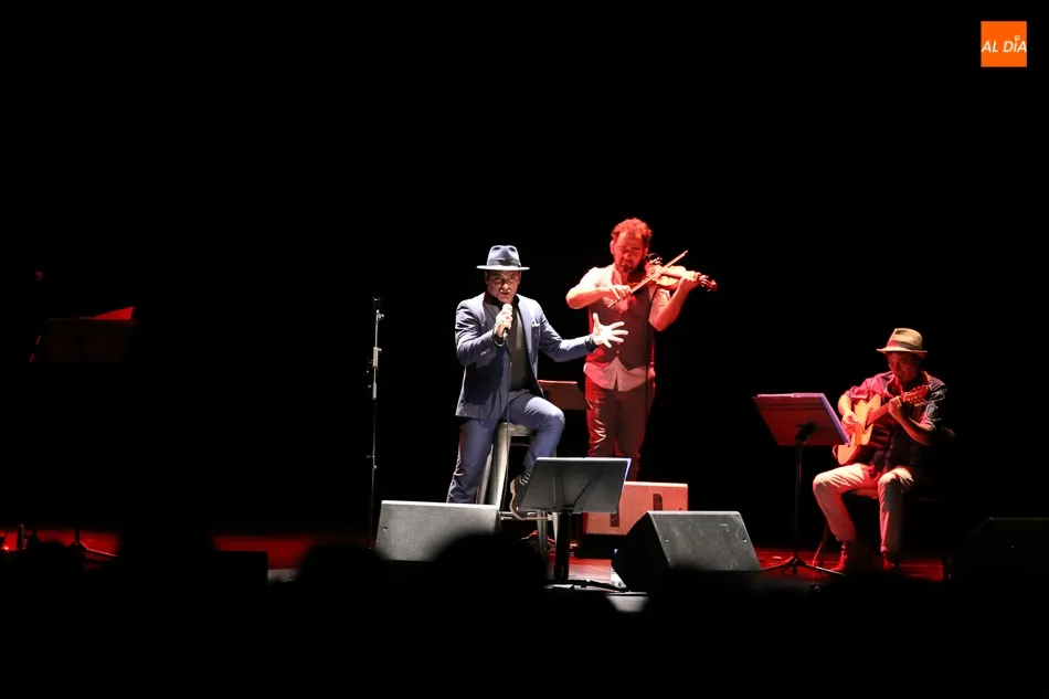 Foto 8 - Toni Zenet inunda de m&uacute;sica el CAEM con su nuevo trabajo &lsquo;Si sucede, conviene&rsquo;  