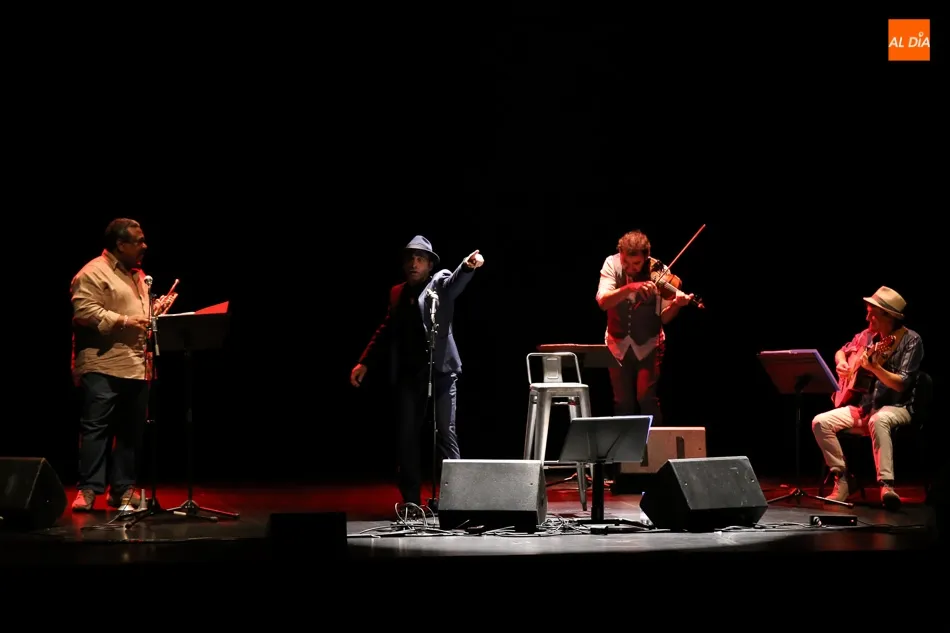 Foto 6 - Toni Zenet inunda de m&uacute;sica el CAEM con su nuevo trabajo &lsquo;Si sucede, conviene&rsquo;  