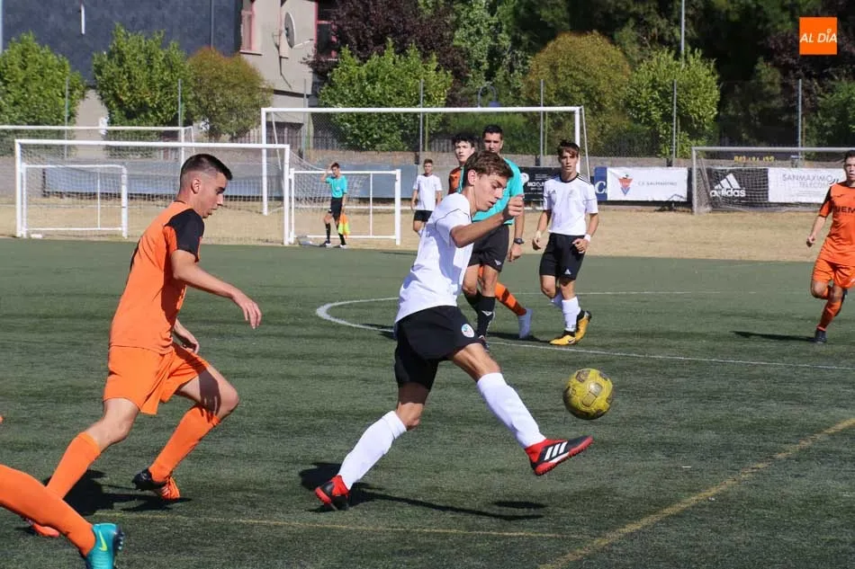 Foto 11 - Duro rev&eacute;s para el Santa Marta en Liga Nacional y primera victoria del Salamanca en Regional...