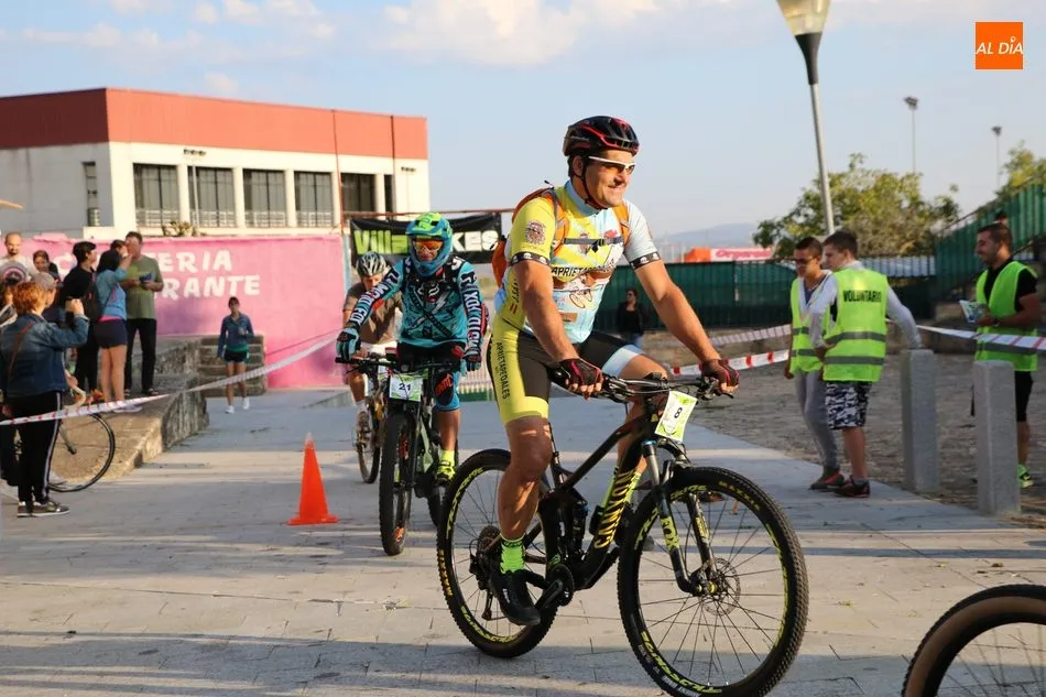 Foto 9 - Excelente participaci&oacute;n en la Marcha BTT Arribes Race de Aldead&aacute;vila con 150 ciclistas  