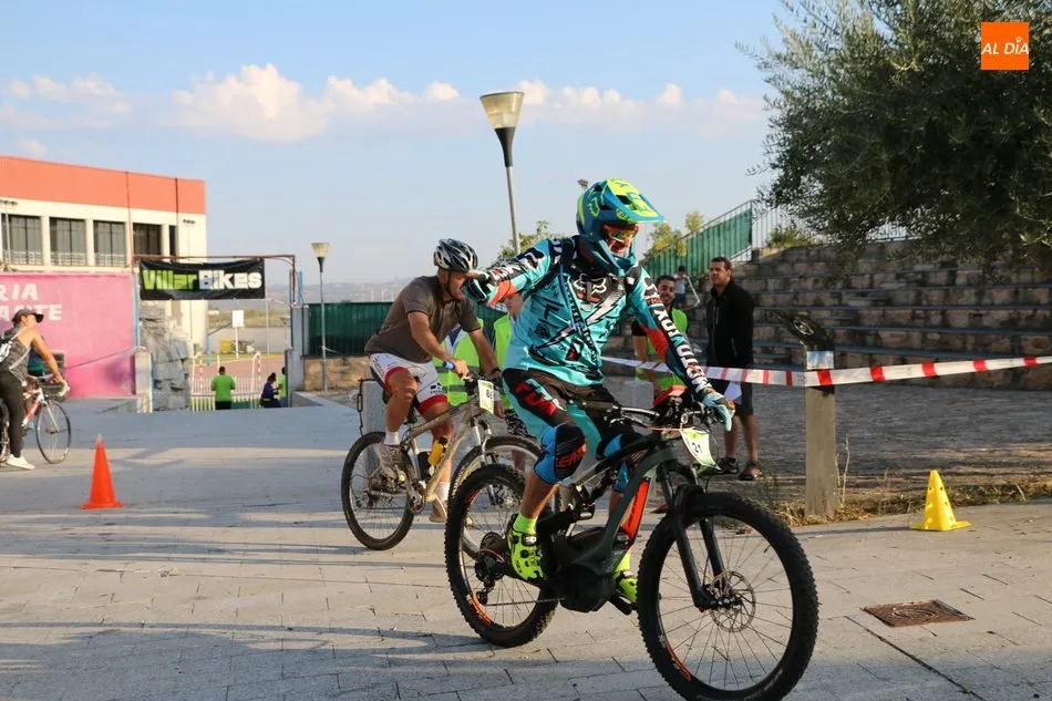 Foto 4 - Excelente participaci&oacute;n en la Marcha BTT Arribes Race de Aldead&aacute;vila con 150 ciclistas  