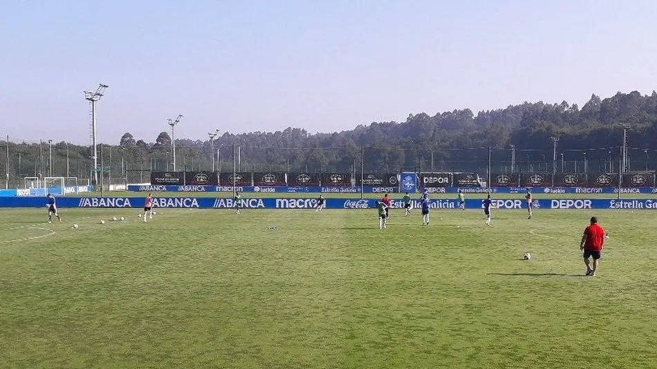 Calentamiento previo del equipo charro. Foto: TW