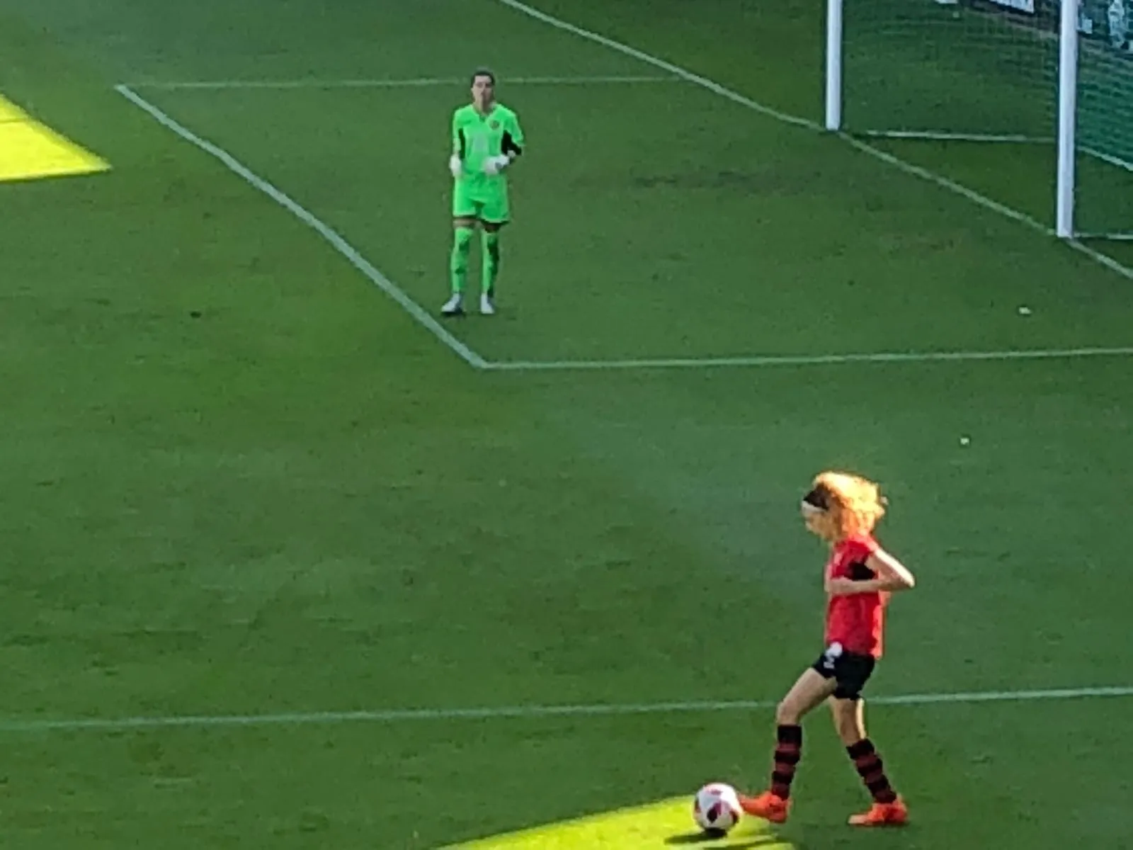 Foto 4 - Carmen &Aacute;lvarez entra en la historia marcando un hat-trick en el Helm&aacute;ntico  