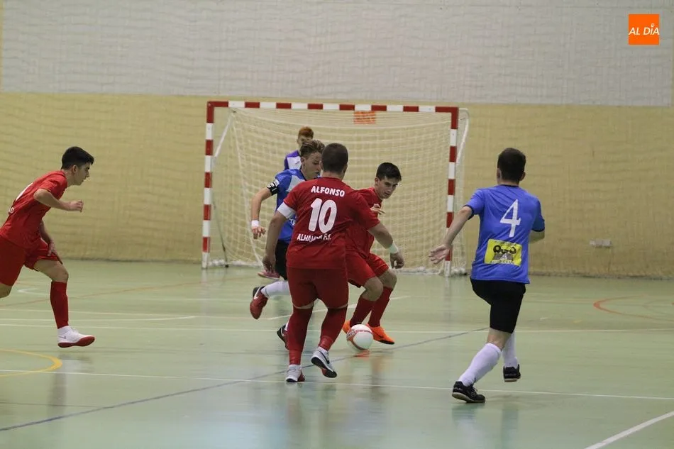 Foto 7 - El Alhambra Juvenil vence con autoridad al CD Trepalio