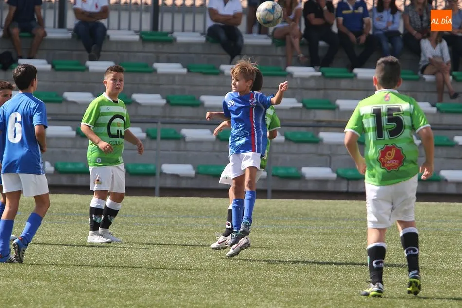Foto 10 - La Escuela del CD Guijuelo inicia la liga con cinco victorias