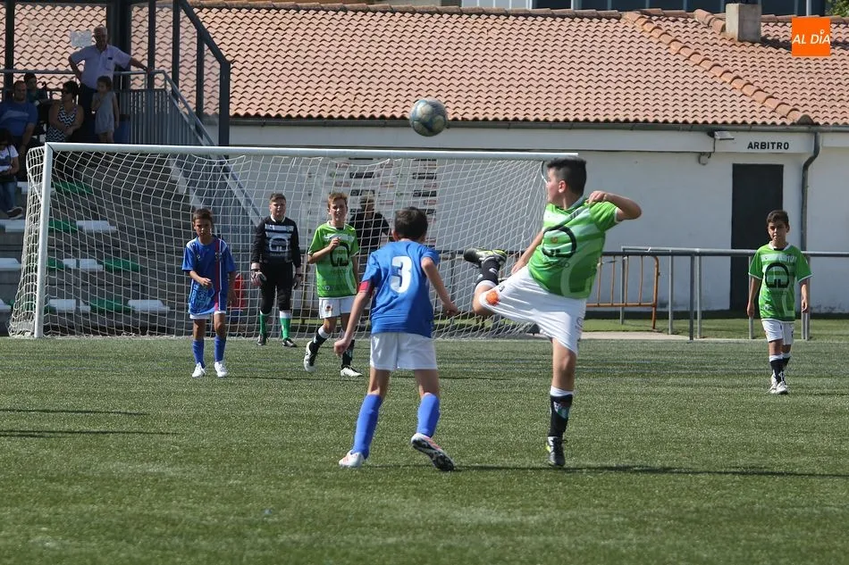 Foto 9 - La Escuela del CD Guijuelo inicia la liga con cinco victorias