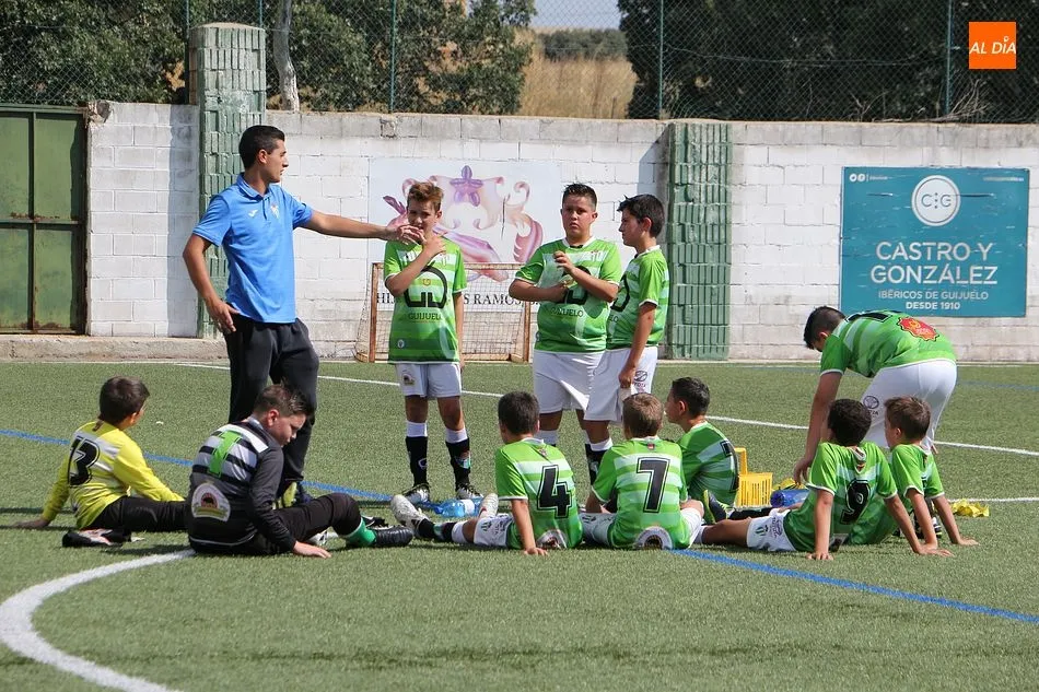 Foto 7 - La Escuela del CD Guijuelo inicia la liga con cinco victorias