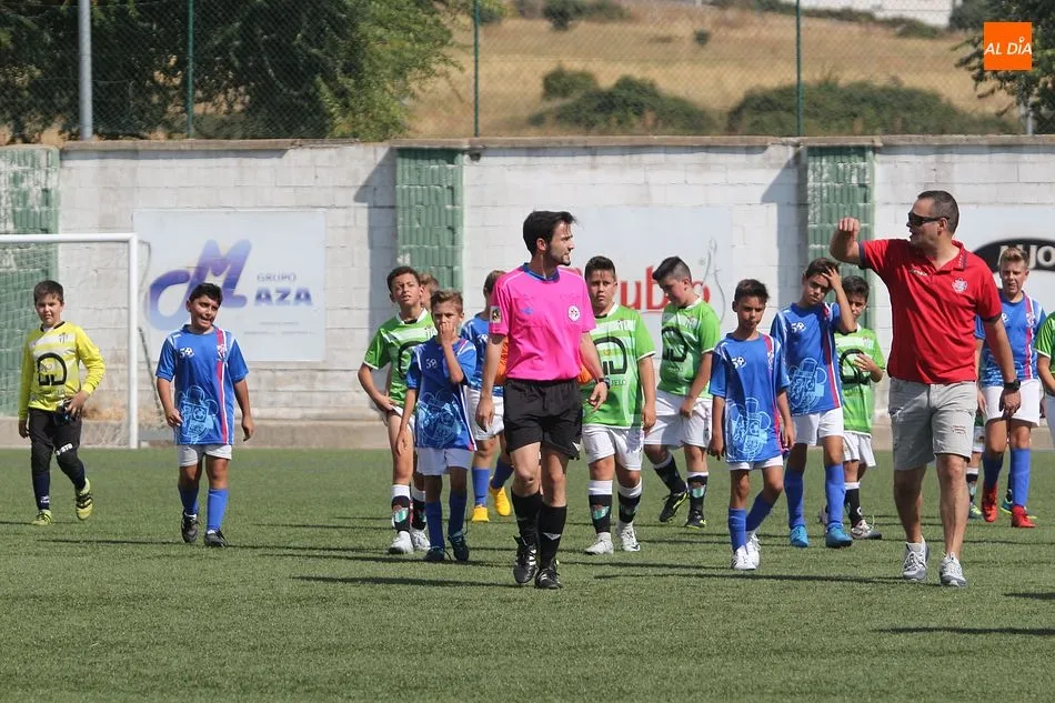 Foto 3 - La Escuela del CD Guijuelo inicia la liga con cinco victorias