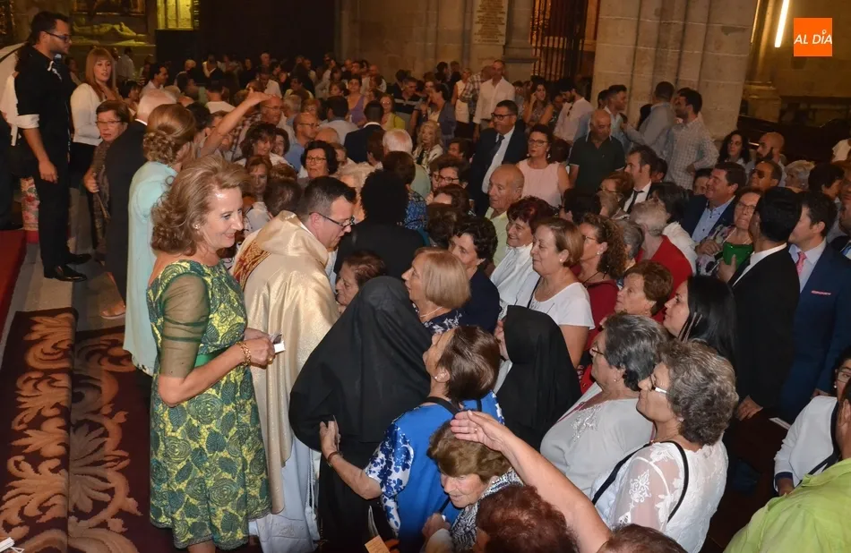 Foto 5 - La Catedral se queda peque&ntilde;a en la Ordenaci&oacute;n Sacerdotal de Miguel &Aacute;ngel Garc&iacute;a Miguel  