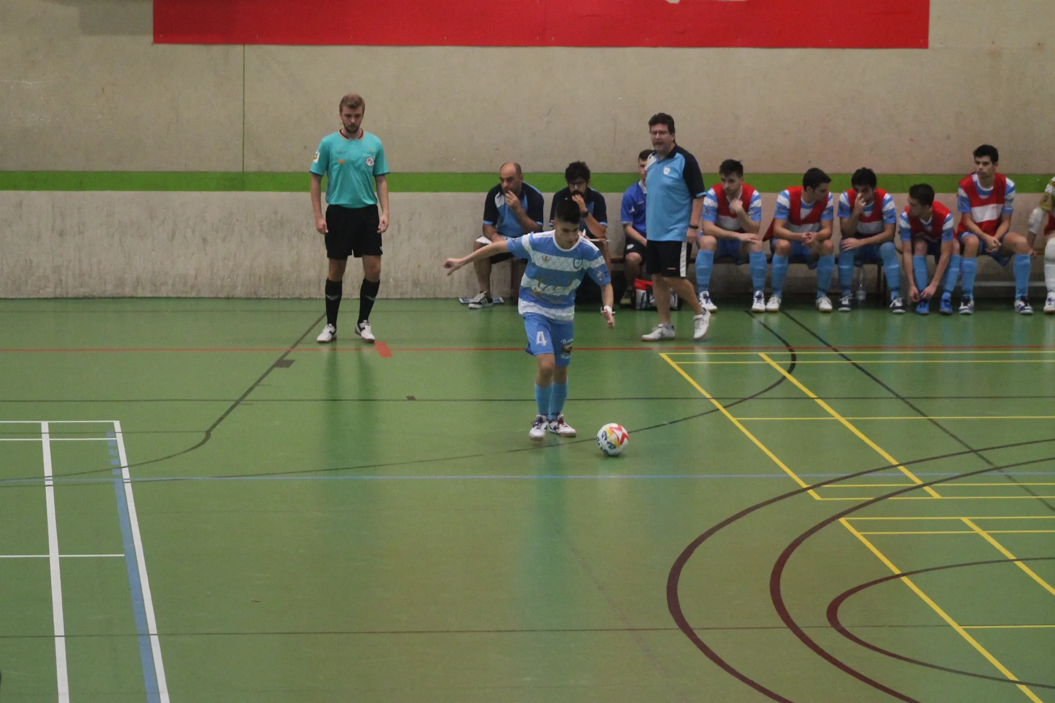 Foto 3 - El Confiter&iacute;as Gil Salamanca FS debuta con victoria en la liga (3-5)