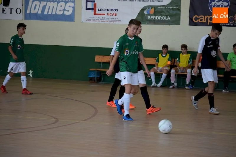 Foto 9 - El Piensos Dur&aacute;n Albense Cadete deja escapar dos puntos ante el River Zamora (4-4)