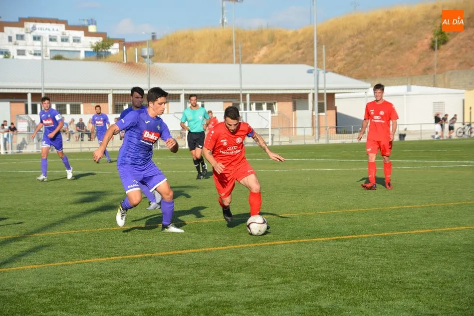 Foto 11 - El Hergar se lleva el derbi frente al Pe&ntilde;aranda (3-1) y el Salamanca UDS se impone a domicilio en...